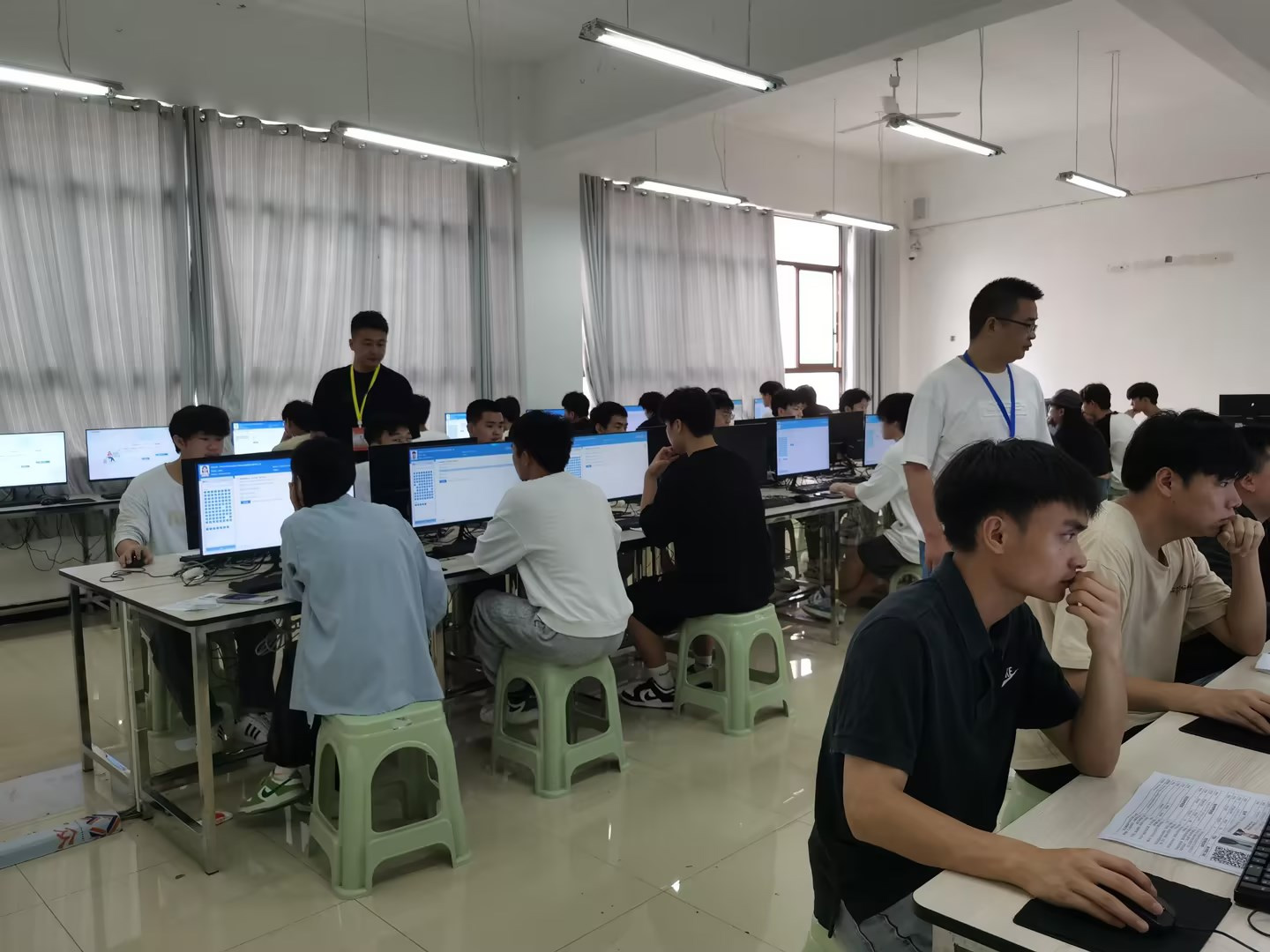 装备制造与信息技术学院2024年度第二批职业技能鉴定工作简报(图1) 装备制造与信息技术学院2024年度第二批职业技能鉴定工作简报(图1)